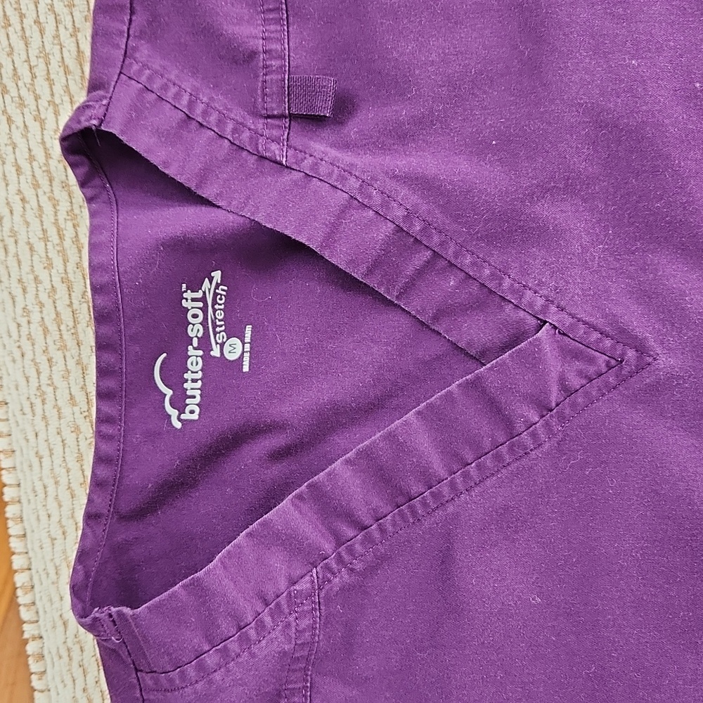 Plumb nurses scrubs. Top and pants, medium - Picture 6 of 7